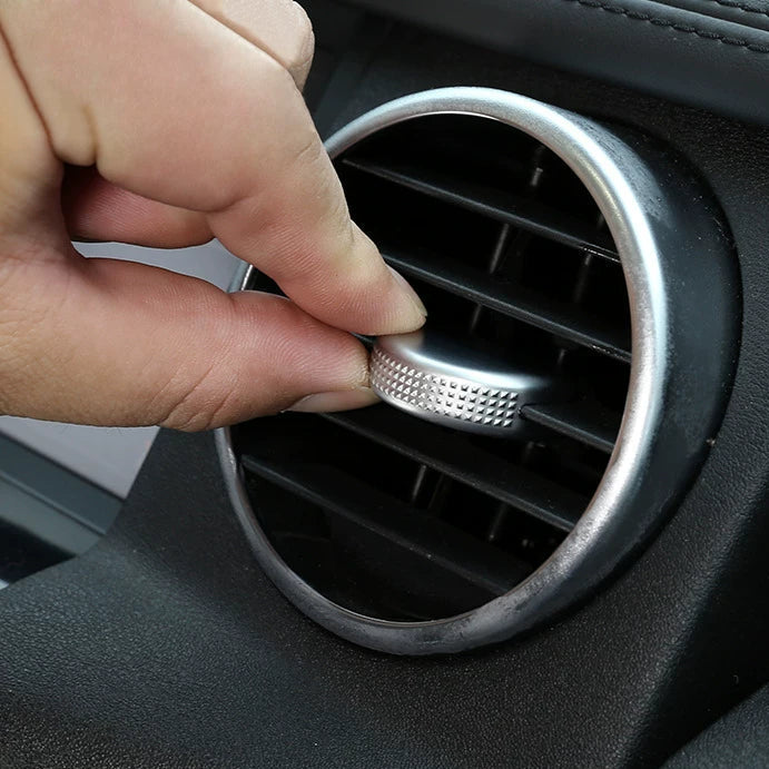 Additional product photo of Discovery 3 / Discovery 4 / Range Rover Sport (2004-2013) A/C Adjustment Lever Cover
