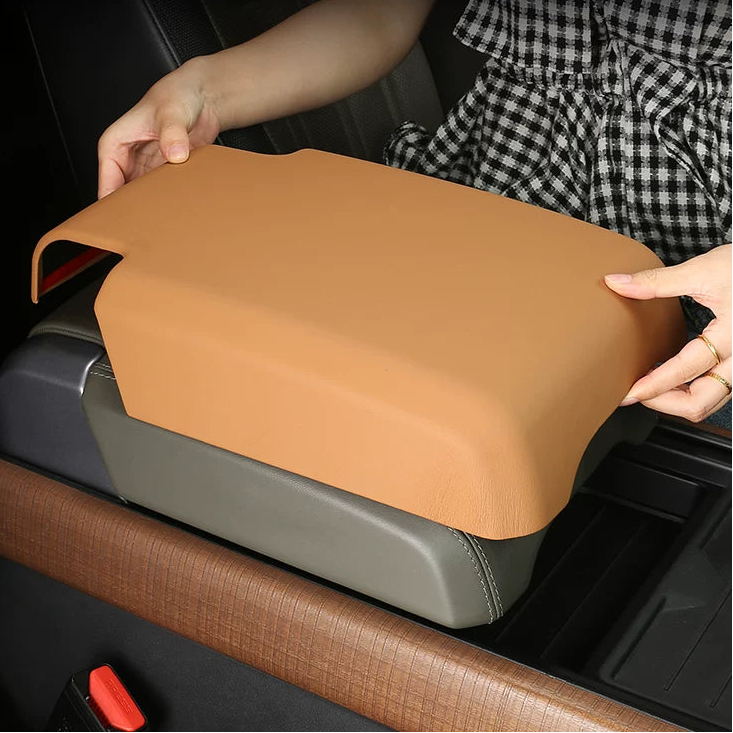 Additional product photo of Land Rover Defender 90/110 Center Armrest Cushion Pad & Console Cover (2020–2026)
